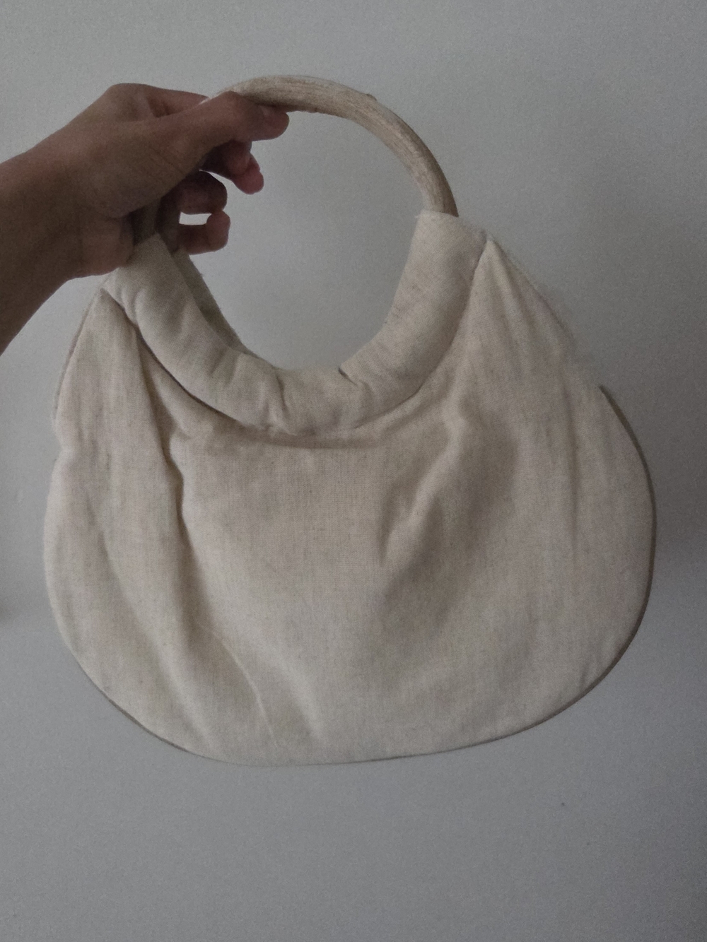 Aldo Shell Moon Shape Purse - Picture 3 of 5